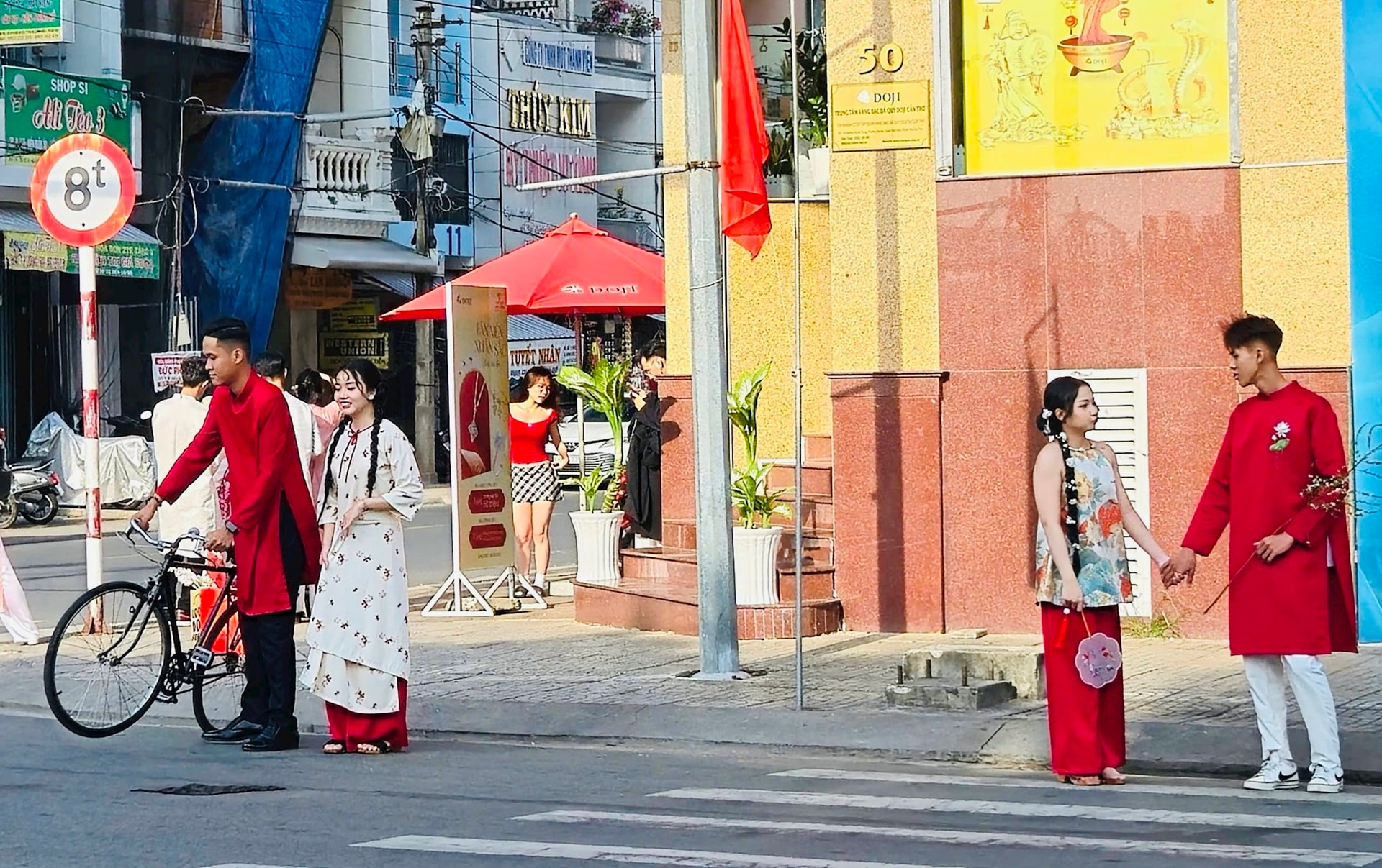 ao-dai-tet-1.jpg