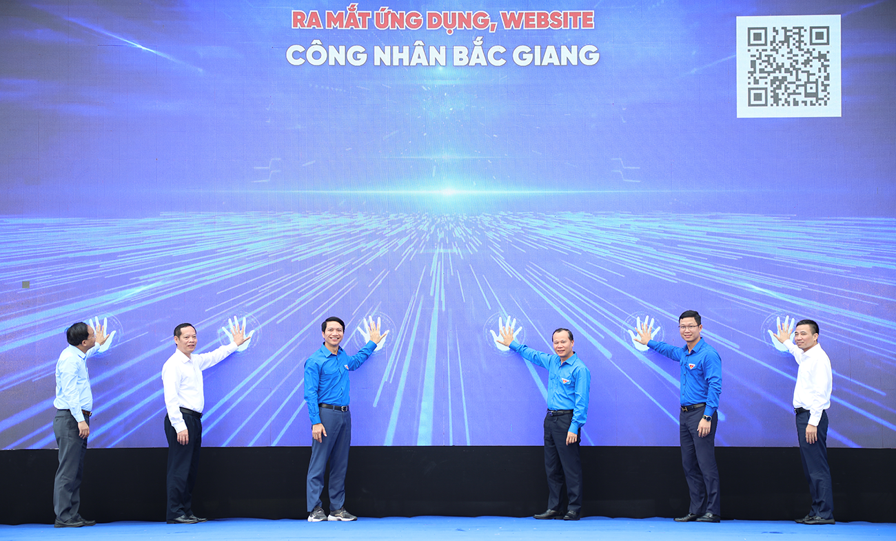 ra-mat-ung-dung-website-cong-nhan-bac-giang.png