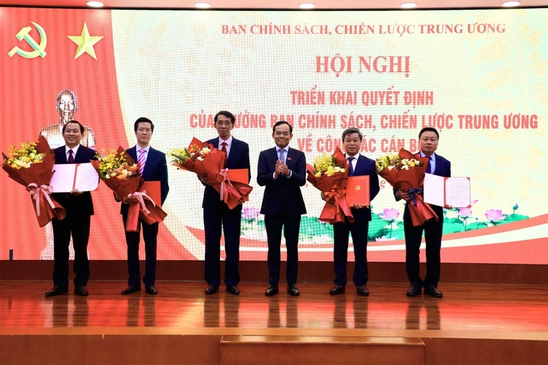 Công bố cơ cấu, chức năng nhiệm vụ các vụ, đơn vị trực thuộc Ban Chính sách, chiến lược Trung ương ảnh 2