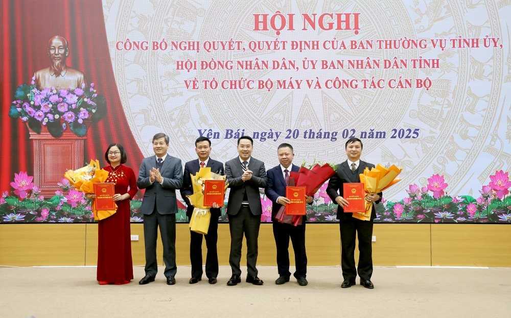 yen-bai-hop-cong-bo-nghi-quyet-2025-2.jpg