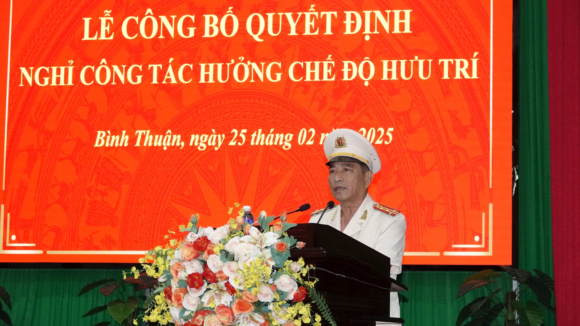 cong-an-tinh-binh-thuan-nghi-huu-truoc-tuoi-3.jpg