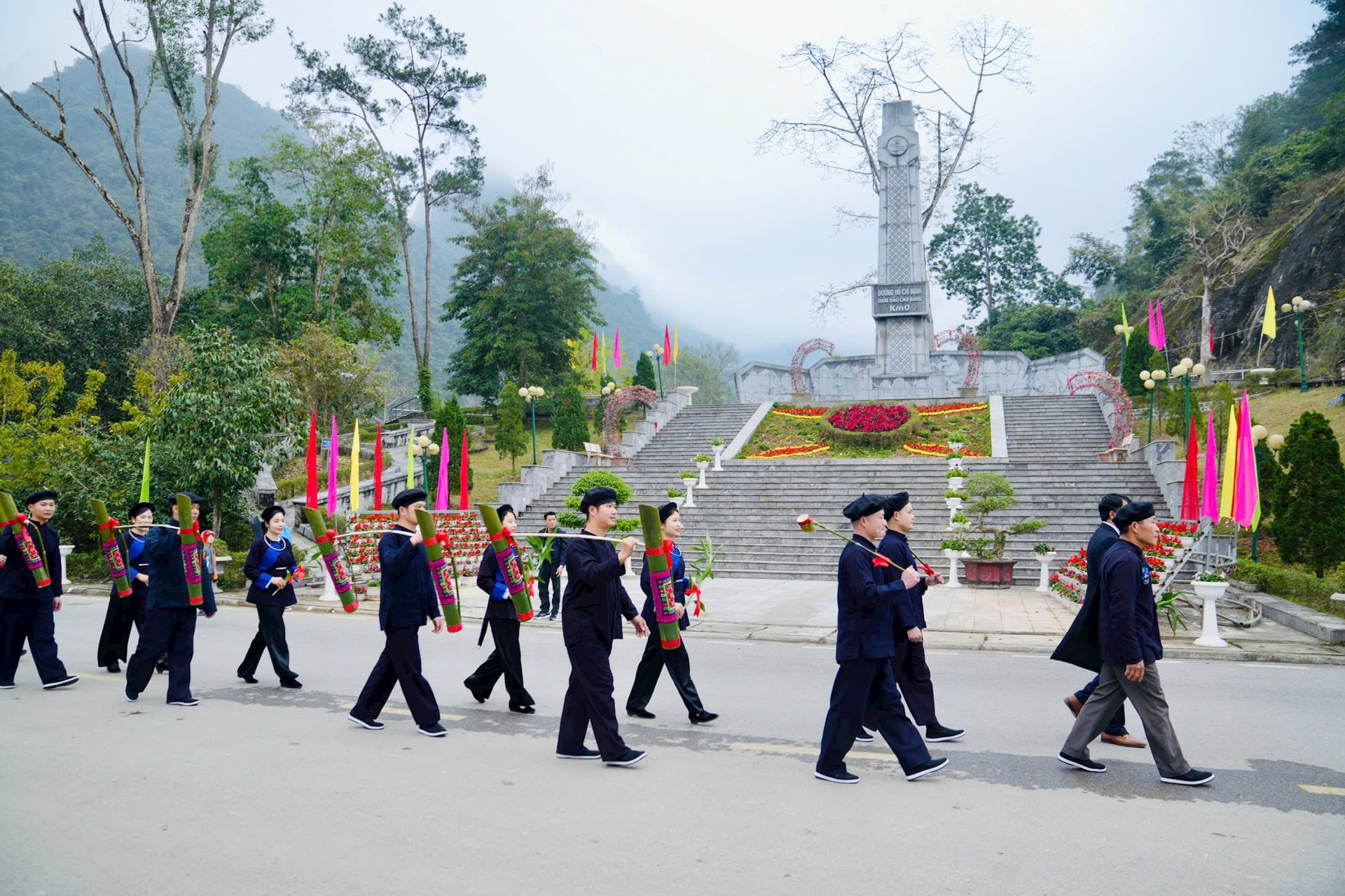 ruoc-nuoc-cao-bang-8-.jpg