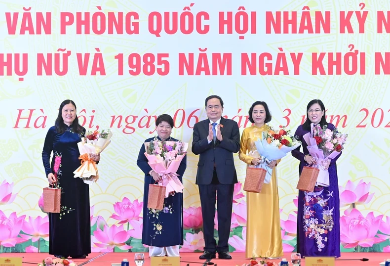 Tích cực đóng góp cho hoạt động của cơ quan Quốc hội ngày càng sôi động, hiệu quả ảnh 2