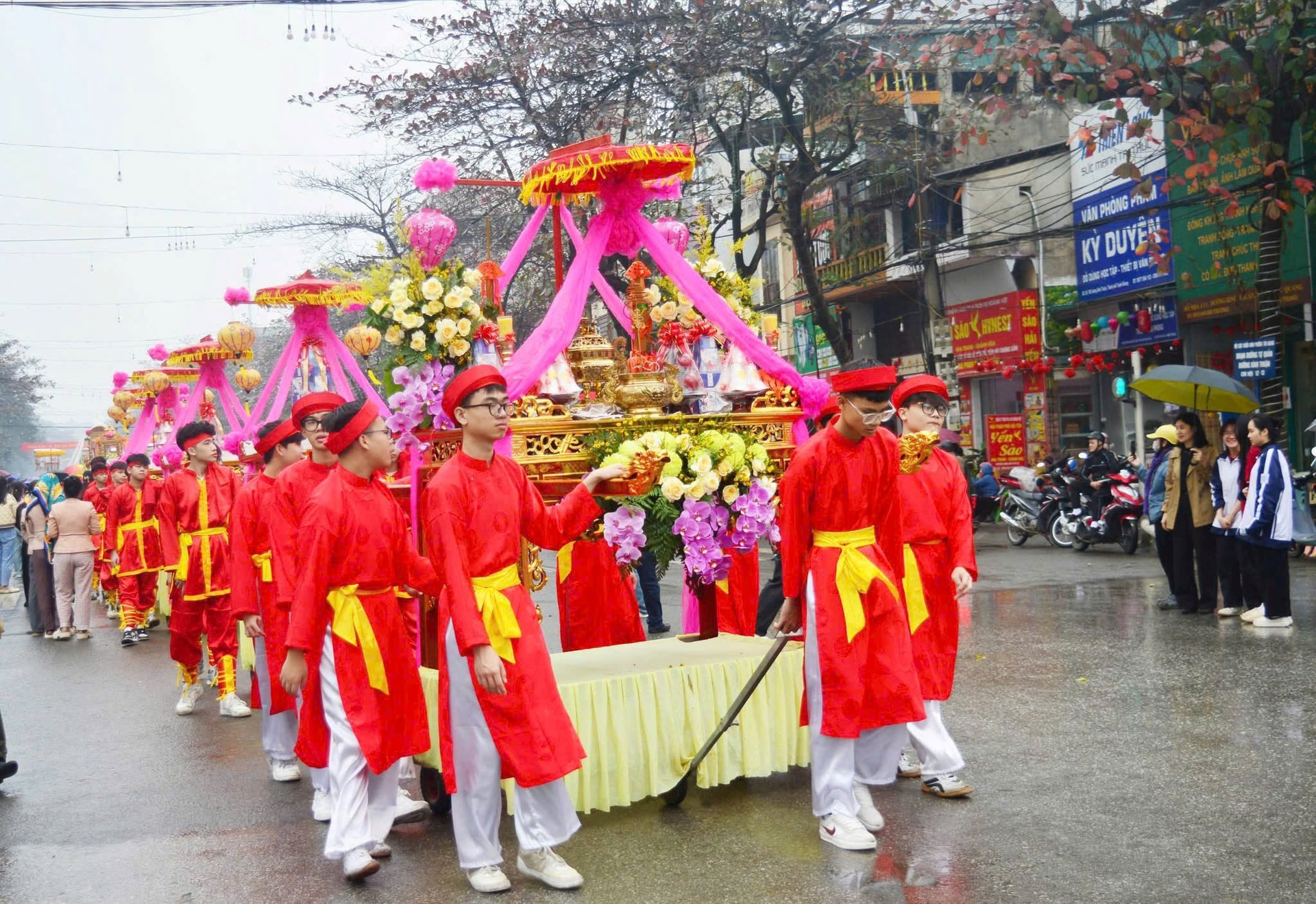 den-mau-tuyen-quang-3-.jpg