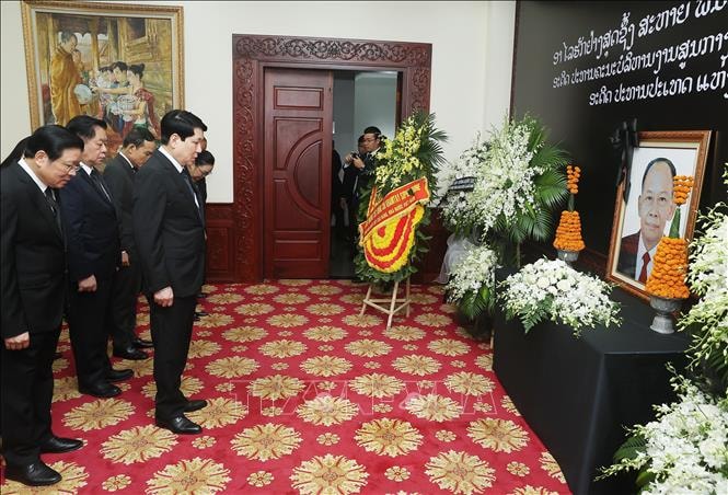 Lãnh đạo Đảng, Nhà nước viếng đồng chí Khamtay Siphandone- Ảnh 1.