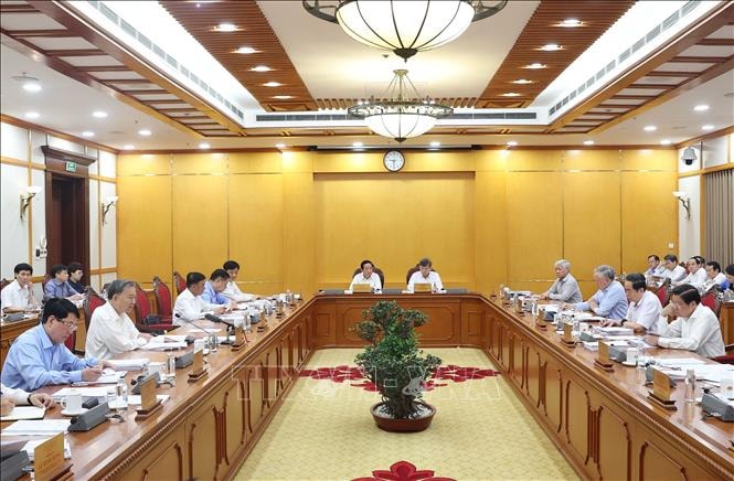 Bộ Chính trị, Ban Bí thư họp triển khai thực hiện sắp xếp tổ chức bộ máy của hệ thống chính trị- Ảnh 3.