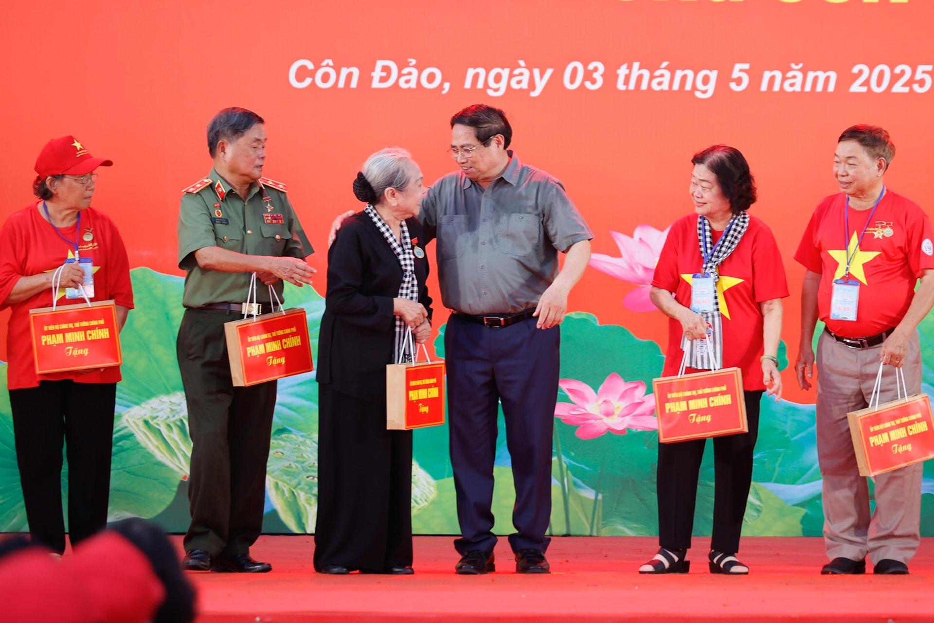 Thủ tướng: Phải tri ân các anh hùng liệt sĩ bằng những hành động cụ thể- Ảnh 9.