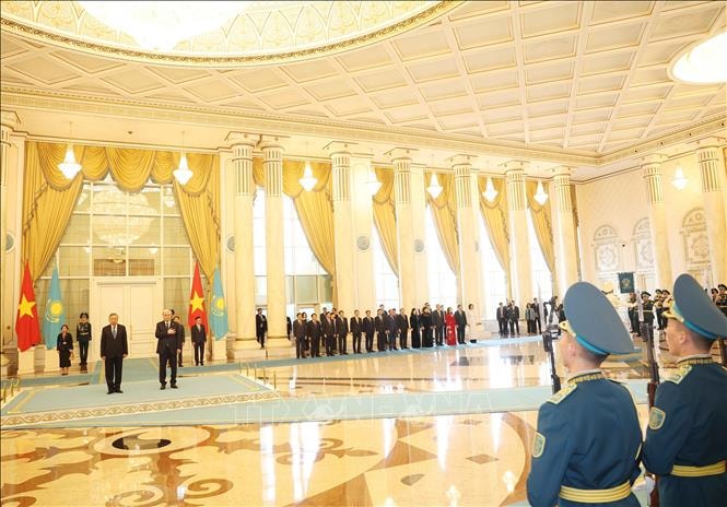 Lễ đón Tổng Bí thư Tô Lâm và Phu nhân thăm cấp Nhà nước Cộng hòa Kazakhstan- Ảnh 2.