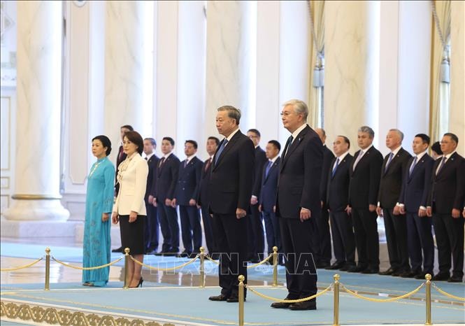 Lễ đón Tổng Bí thư Tô Lâm và Phu nhân thăm cấp Nhà nước Cộng hòa Kazakhstan- Ảnh 5.