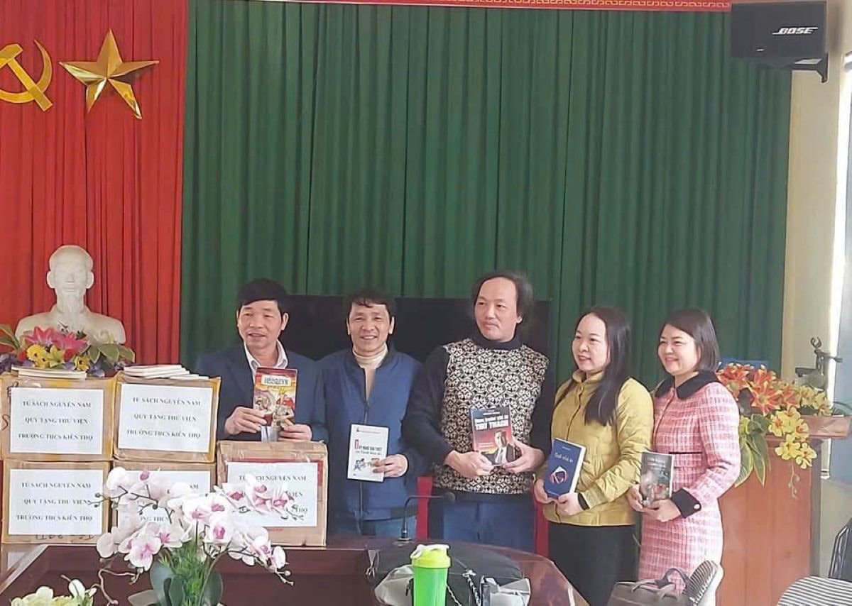 tangsach.jpg