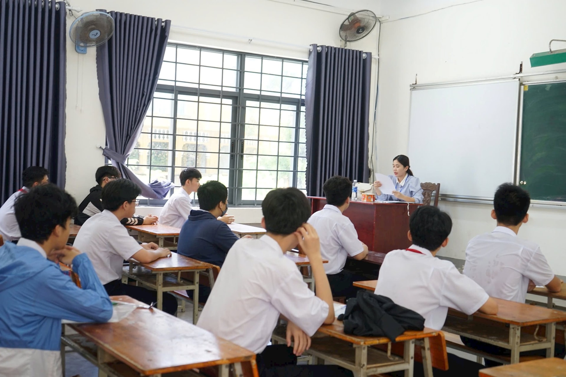 9-5-tuyen-sinh2.jpg