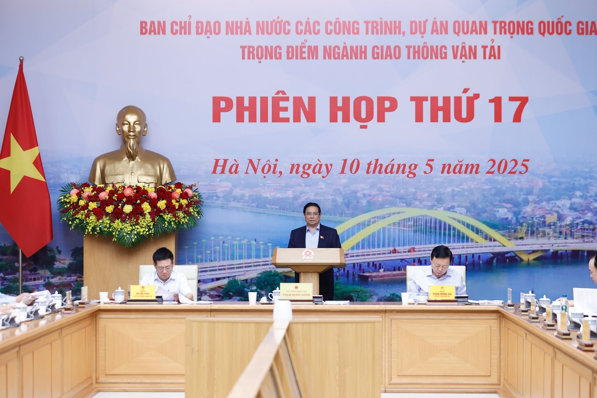 nhat-bac.jpg