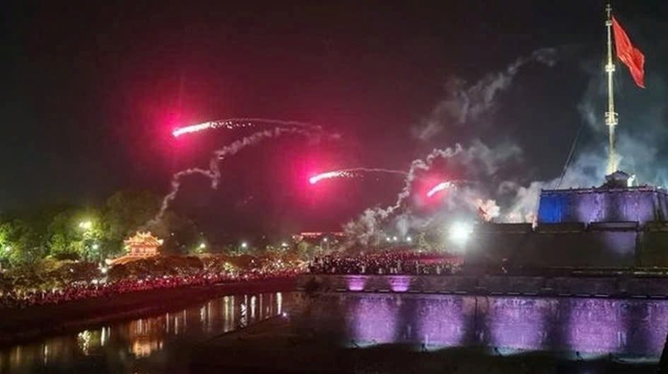 z6584420139429_75c763cfe9458384bbb549893d06a120.jpg
