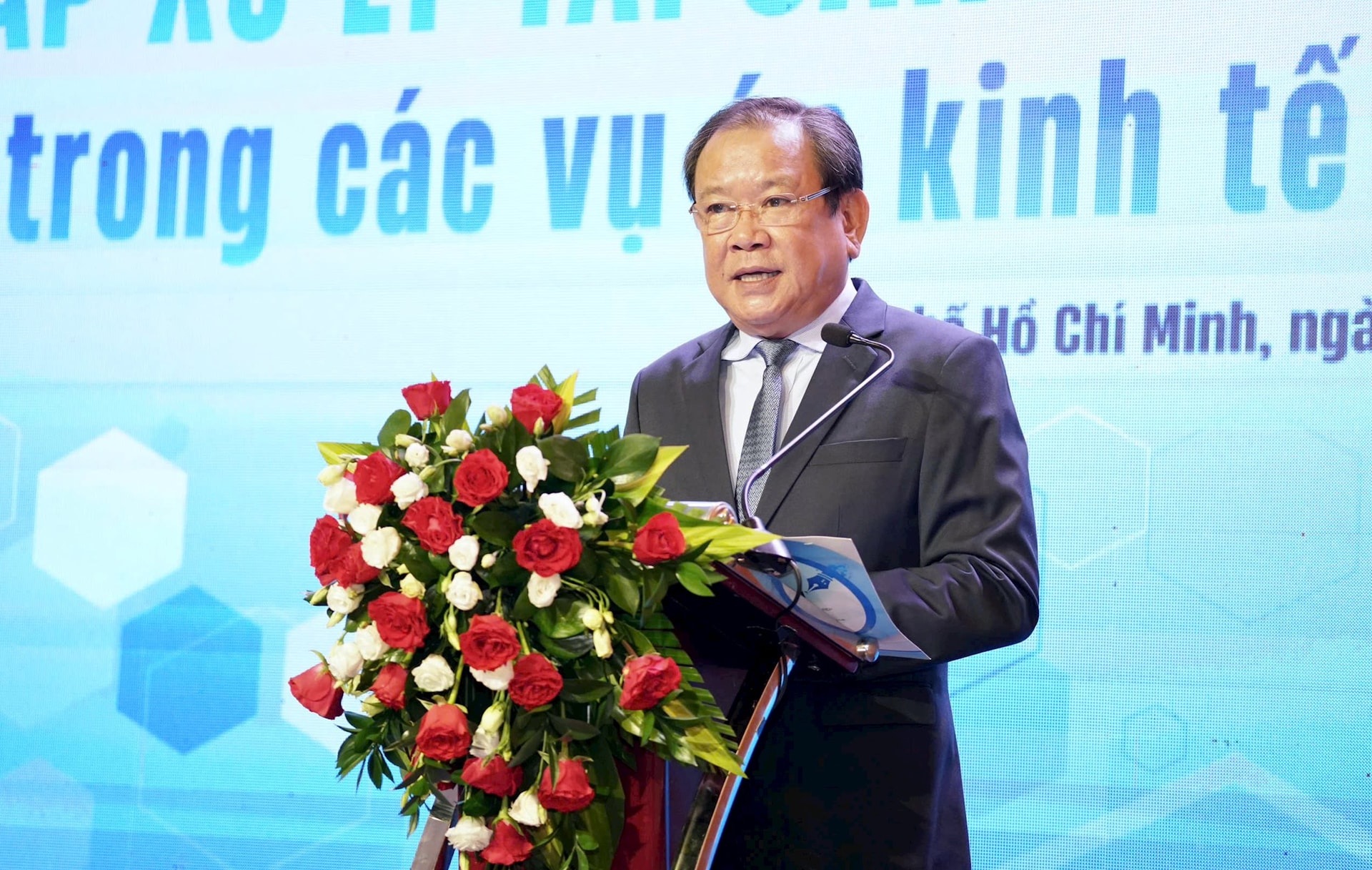 2-hoi-thao.jpg