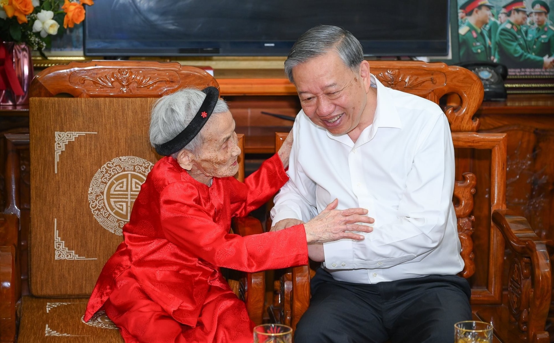 bna_tong-bi-thu-lv-voi-nghe-an-25.jpg
