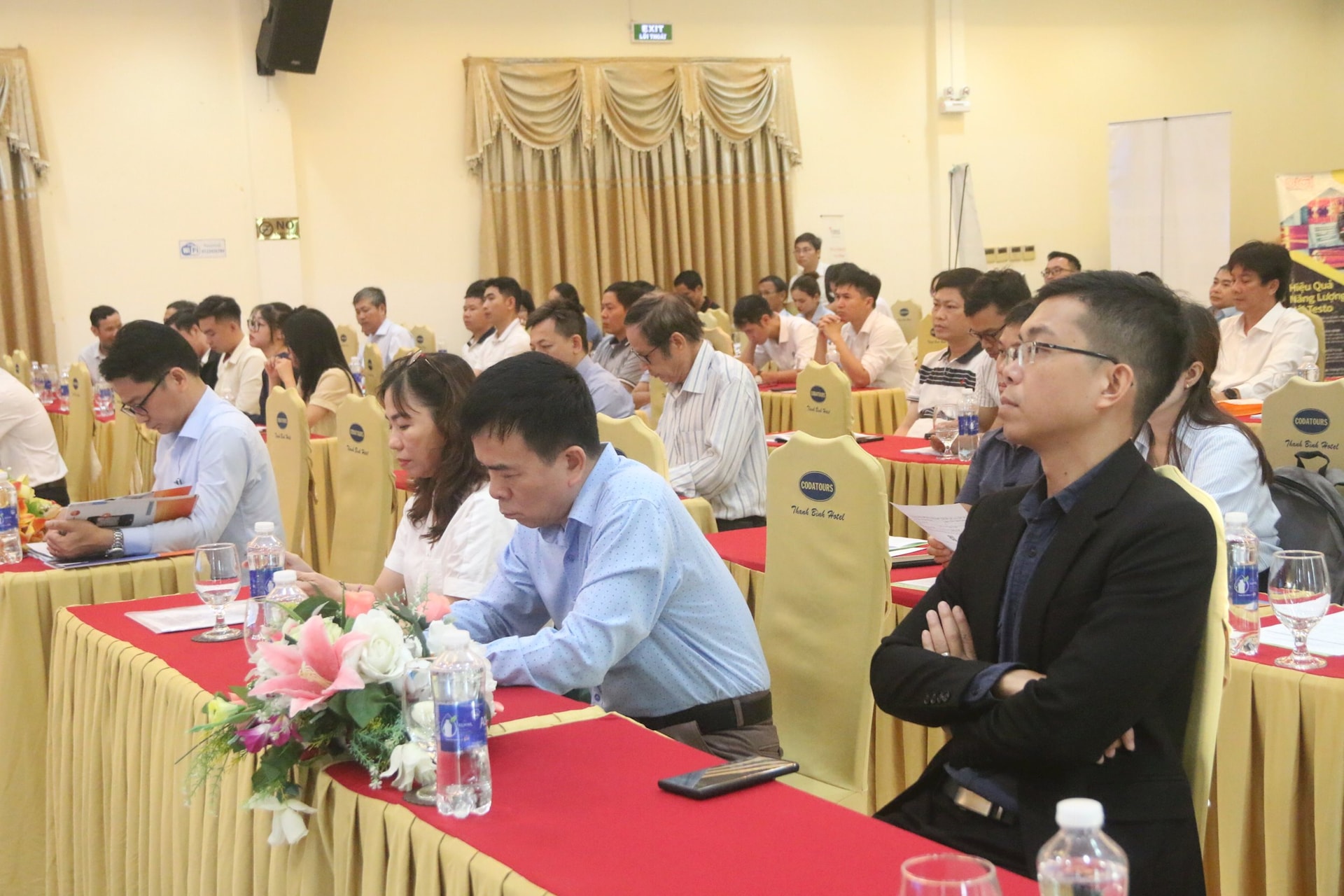 16-5-hoi-thao3.jpg