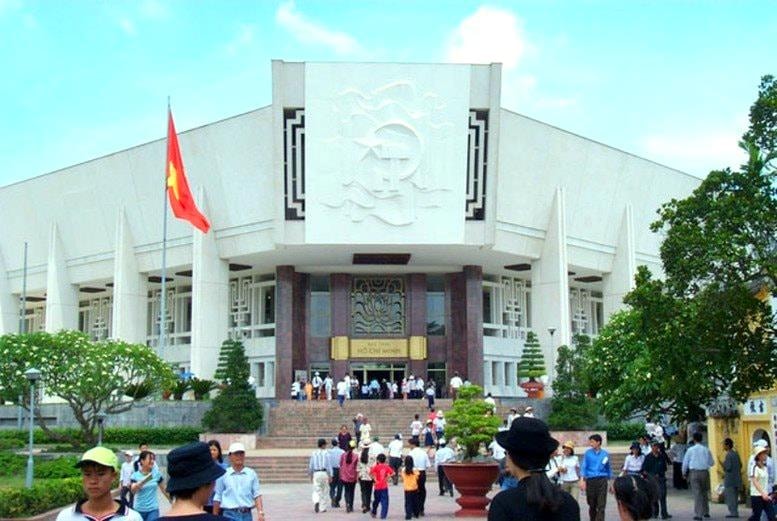 bao-tang-ho-chi-minh(1).jpg