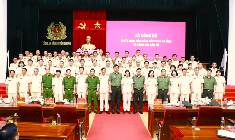 cong-an-tuyen-quang.png