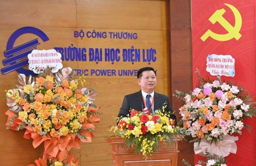 dai-hoc-epu1.jpg