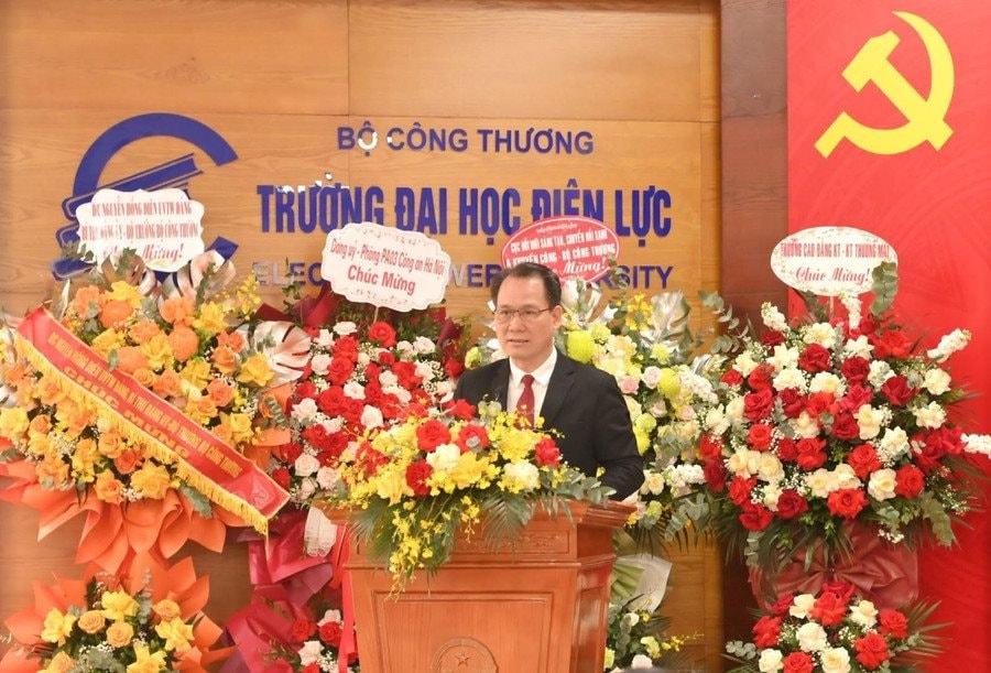 dai-hoc-epu2.jpg