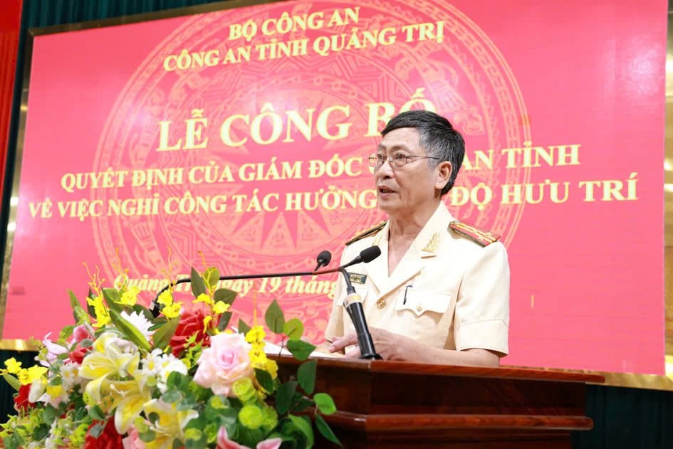cong-an-nghi-che-do-3.jpg