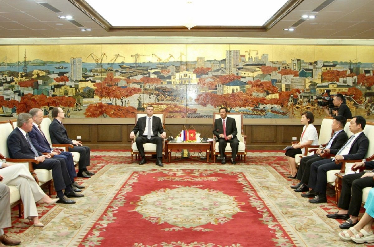 chu-tich-ubnd-tp-hai-phong.jpg