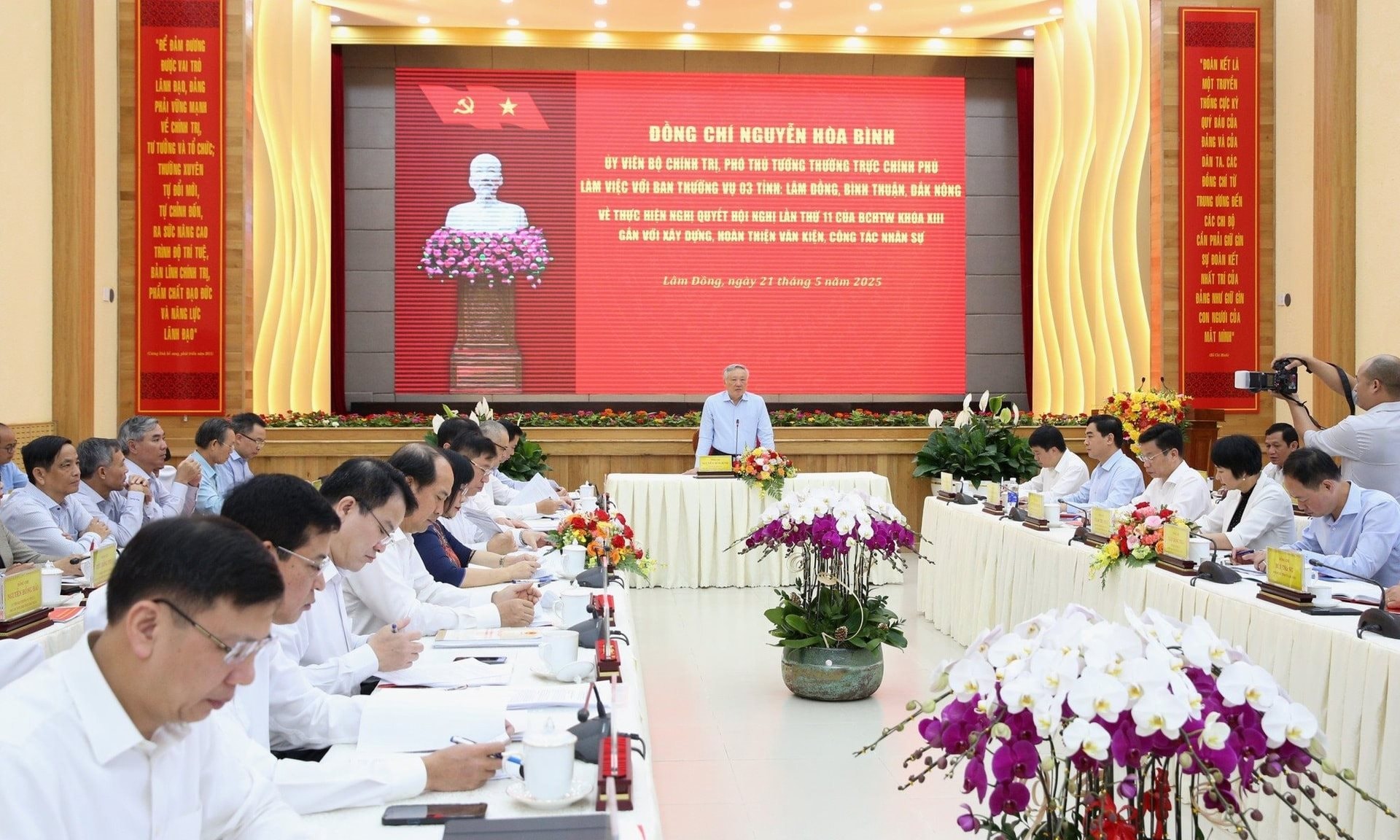 nguyen_hoa-binh.jpg
