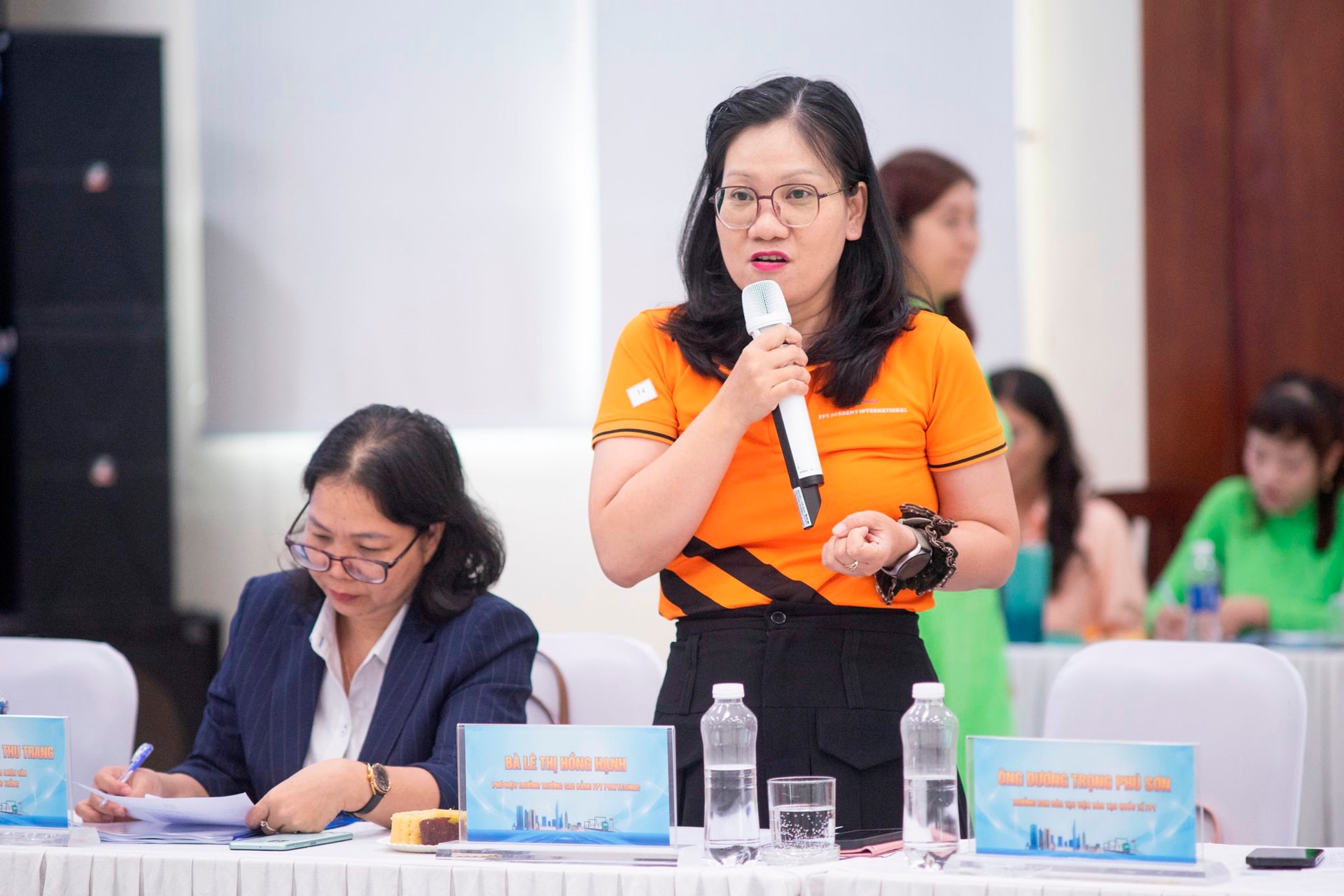 thanh-nien-viec-lam-2.jpg