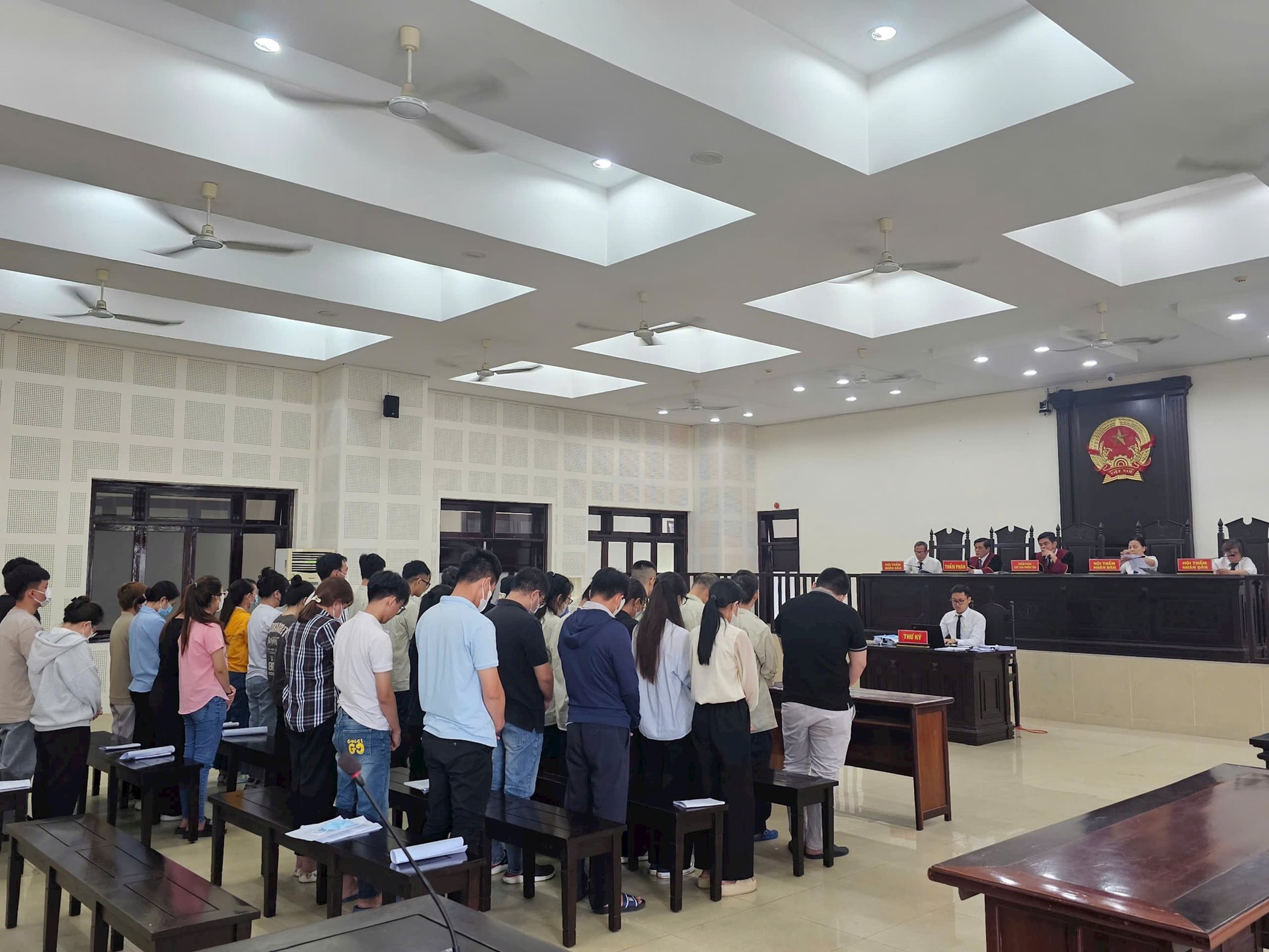 23-5-tatp-vay.jpg