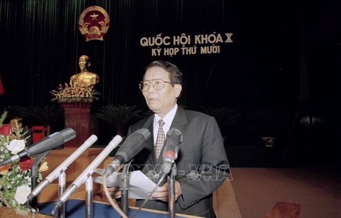 ĐỒNG CHÍ TRẦN ĐỨC LƯƠNG - NHÀ LÃNH ĐẠO CÓ NHIỀU ĐÓNG GÓP QUAN TRỌNG CHO SỰ NGHIỆP ĐỔI MỚI, PHÁT TRIỂN ĐẤT NƯỚC VÀ BẢO VỆ TỔ QUỐC- Ảnh 7.