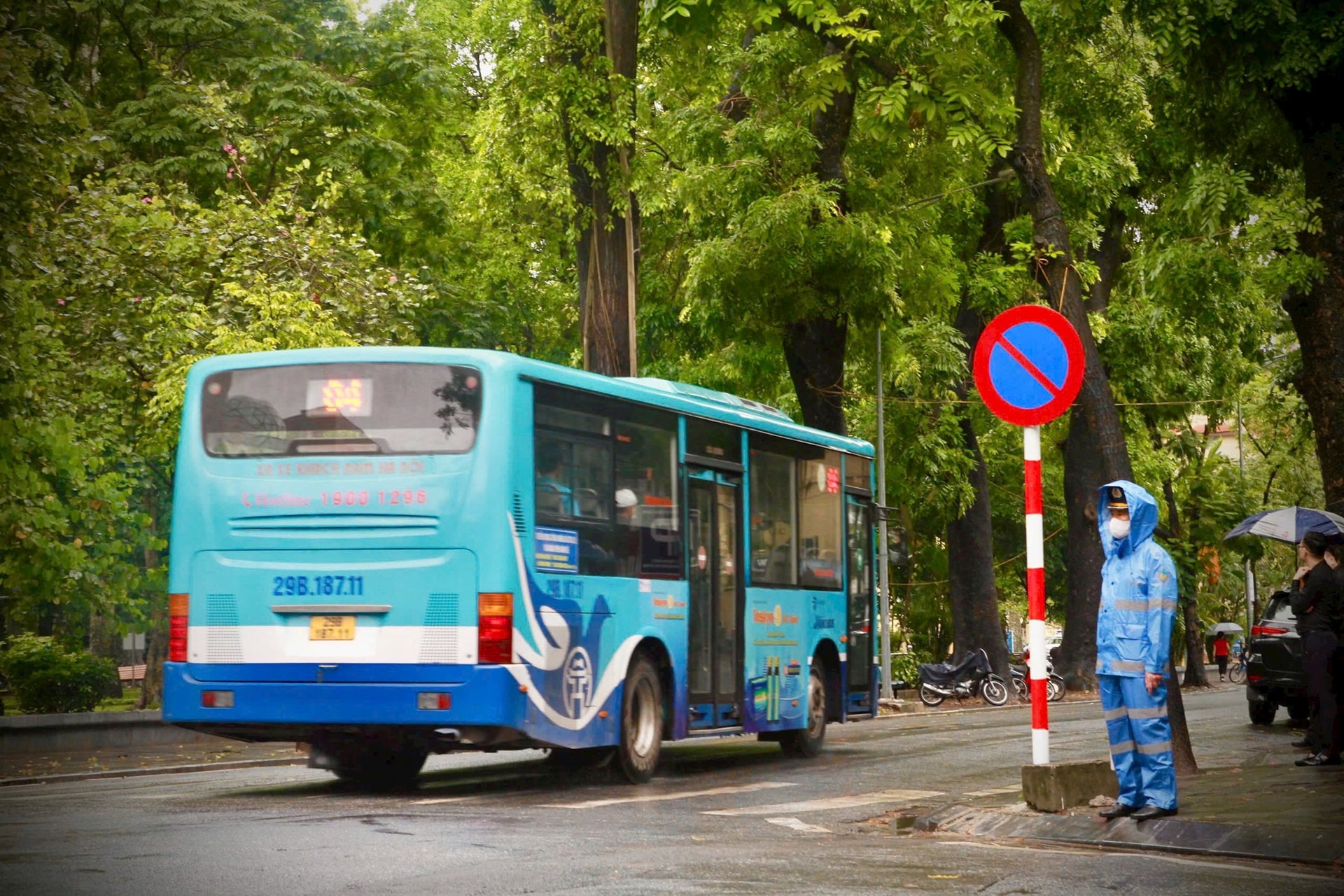 z6634059915678_1fe9fc0b4c2e36c69aeace38d72a4f2f.jpg