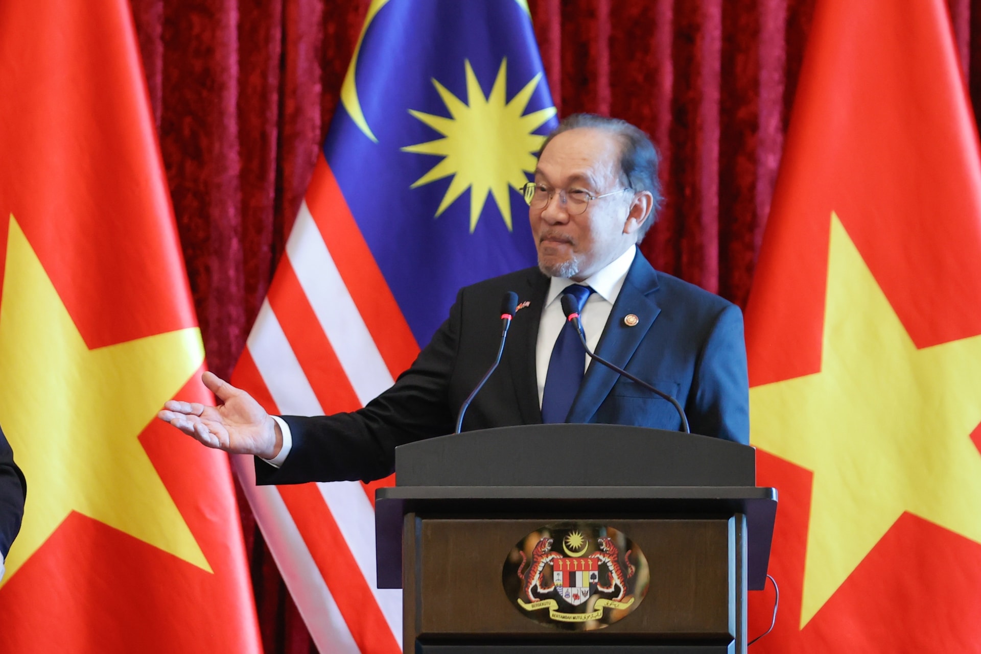 Thủ tướng Malaysia: Việt Nam đang trải qua những bước tiến lịch sử về kinh tế- Ảnh 4.