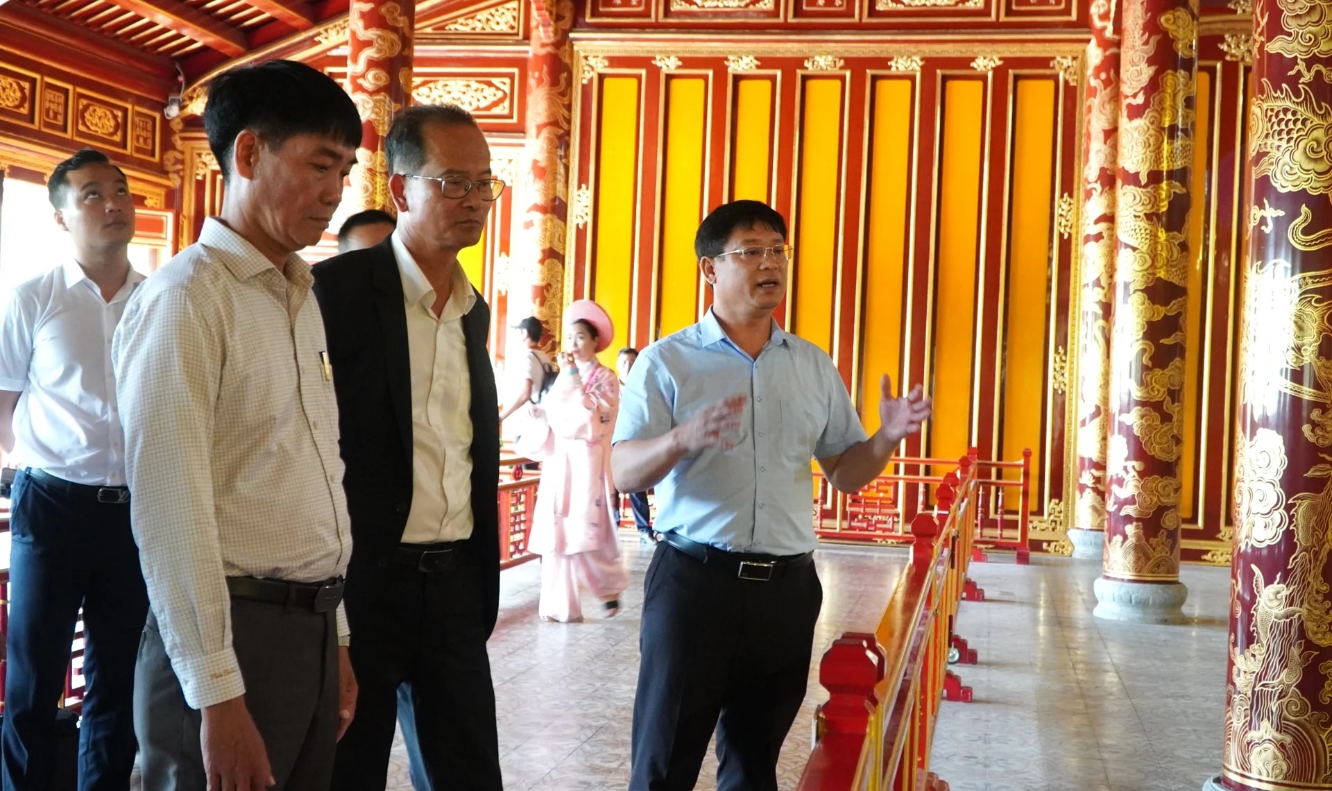lanh-dao-thanh-pho-hue-1-.jpg