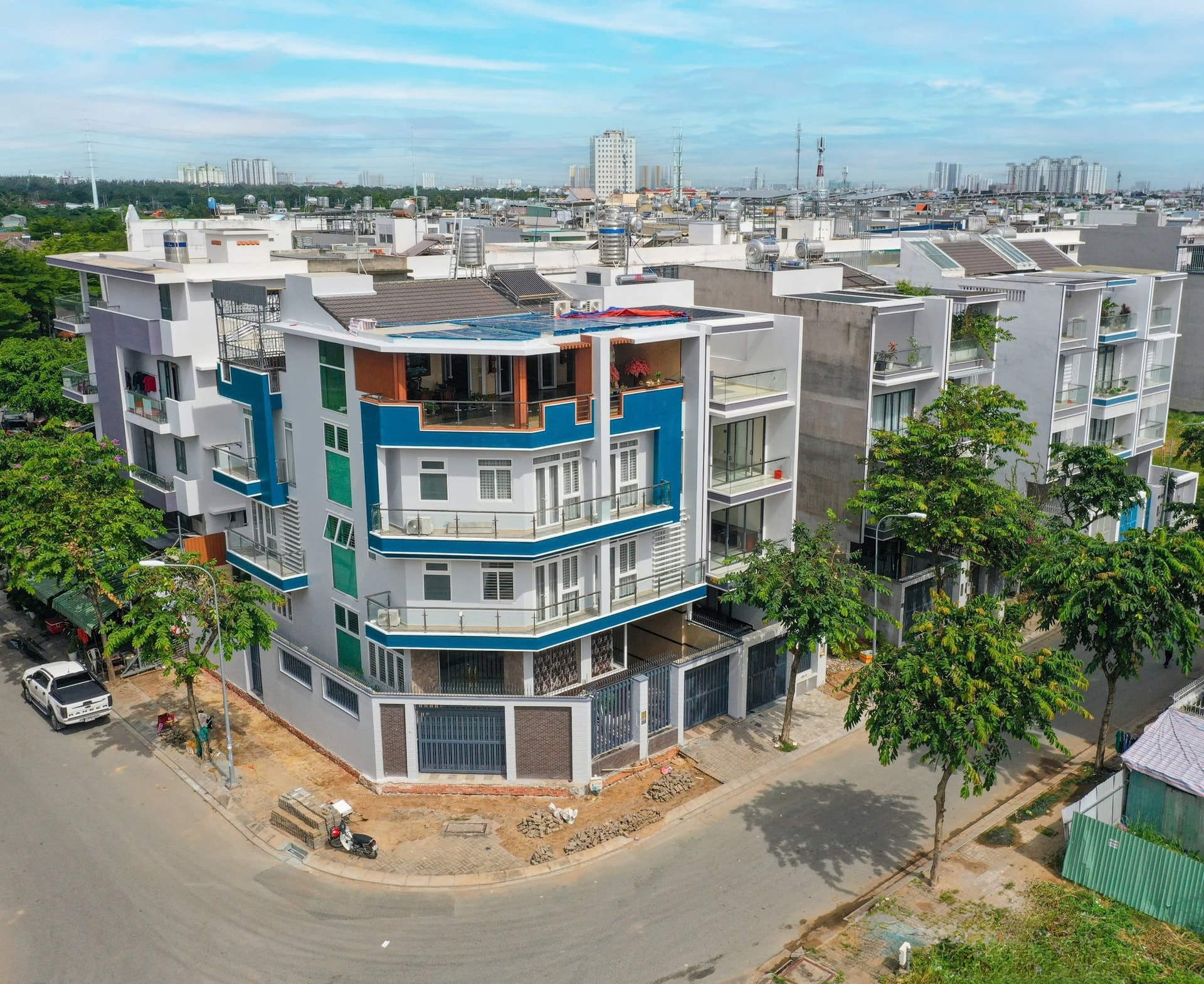 nha-o-thuong-mai.jpg