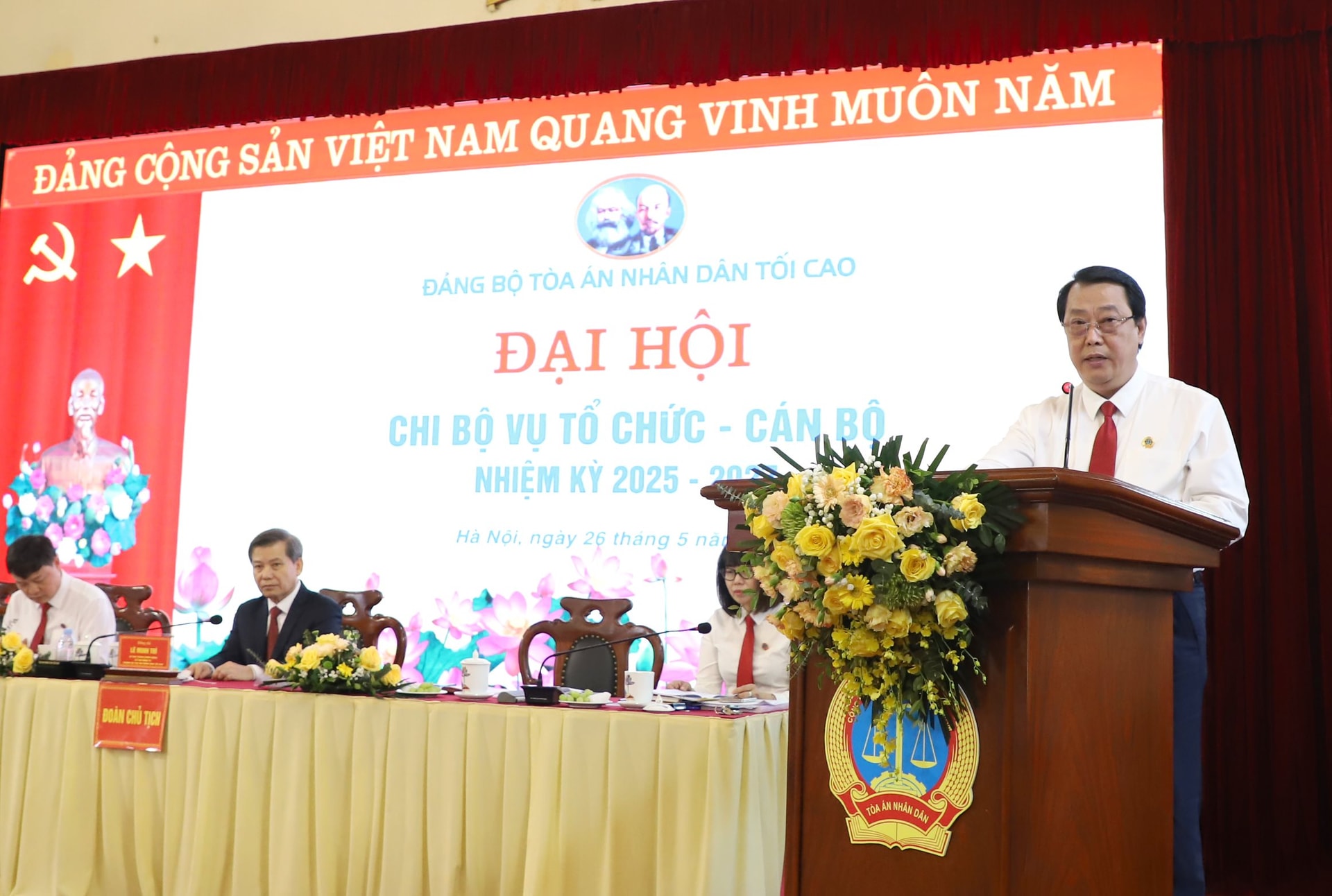 vu-to-chuc-can-bo-7-.jpg