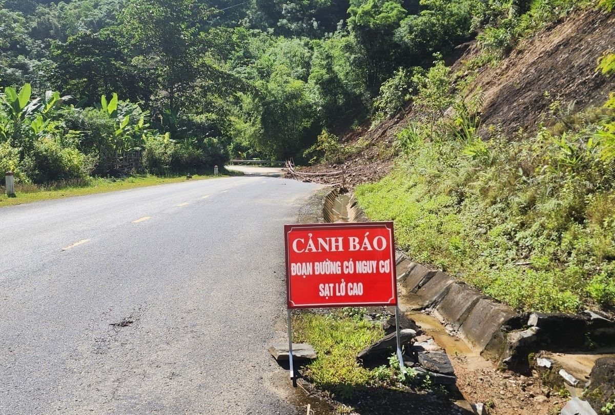 canh_bao_sat_lo.jpg