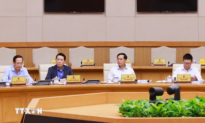 ttxvn-thu-tuong-pham-minh-chinh-chu-tri-phien-hop-chinh-phu-ve-to-chuc-chinh-quyen-dia-phuong-02-cap-8062754-4.jpg