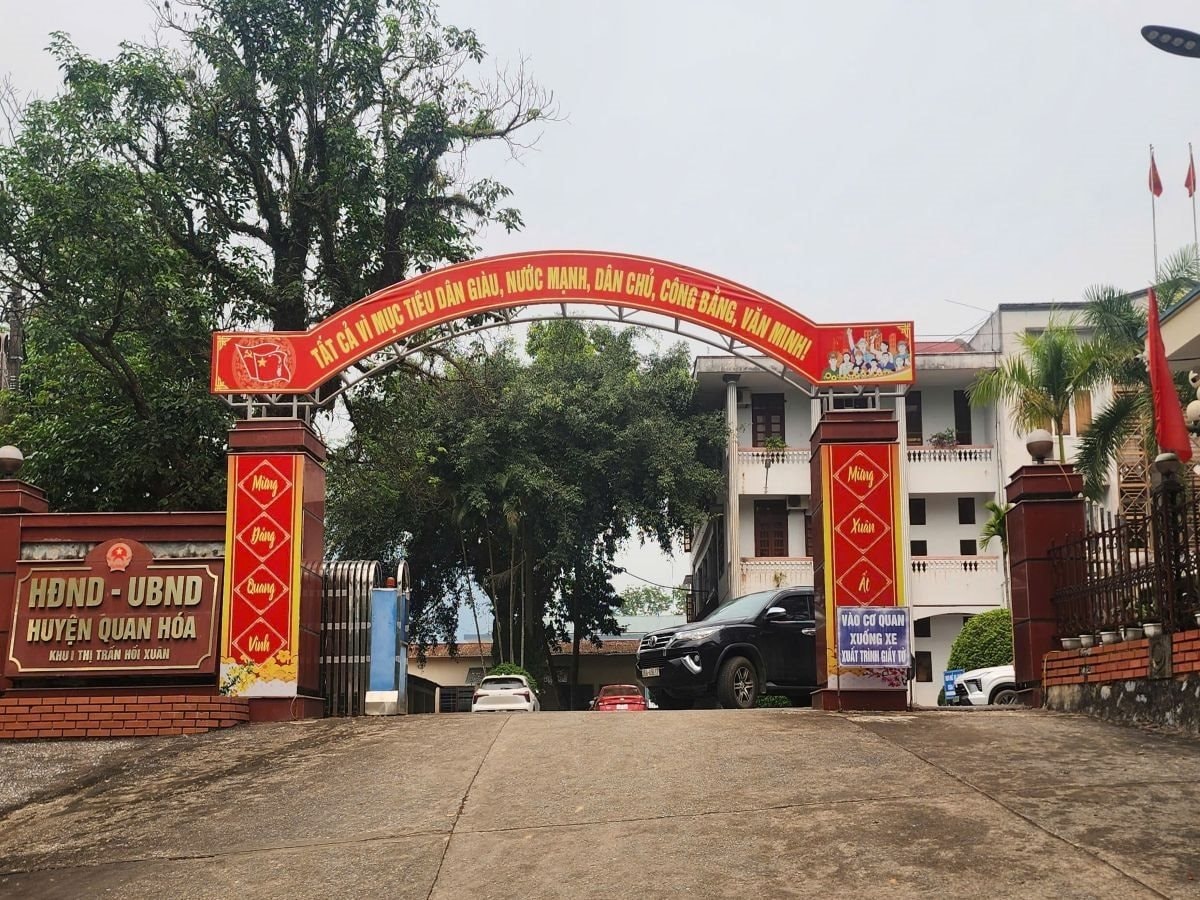 huyenquanhoa.jpg