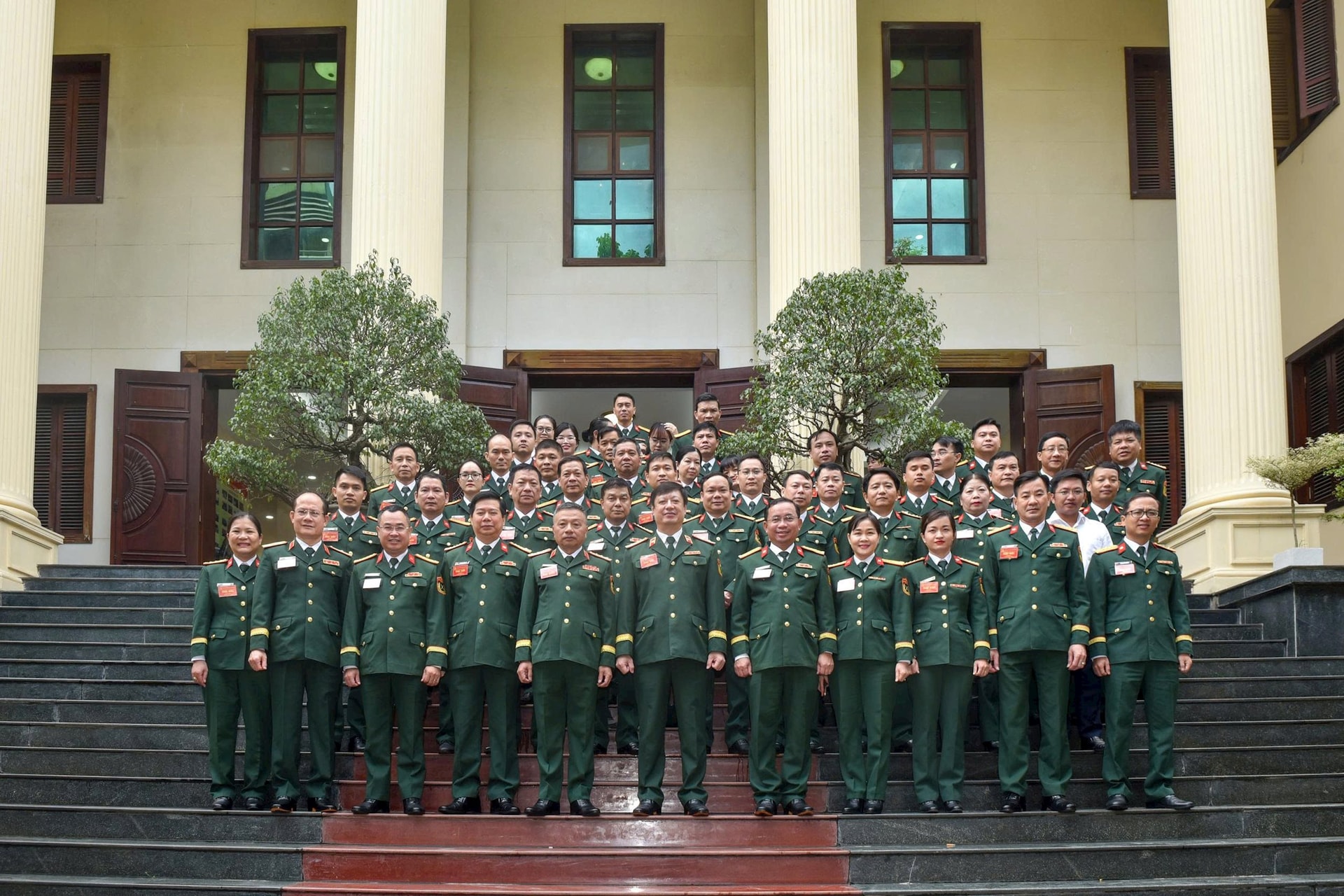 chup-anh-luu-niem.jpg
