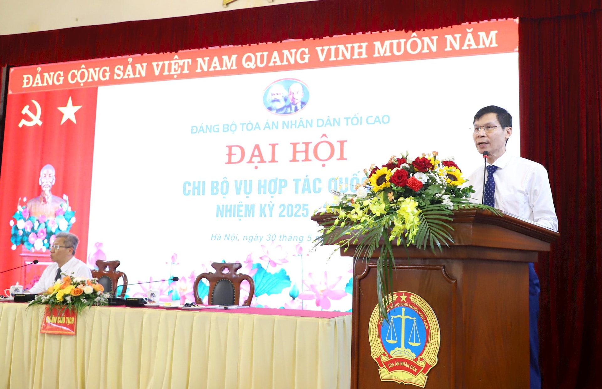 vu-hop-tac-quoc-te-2-.jpg