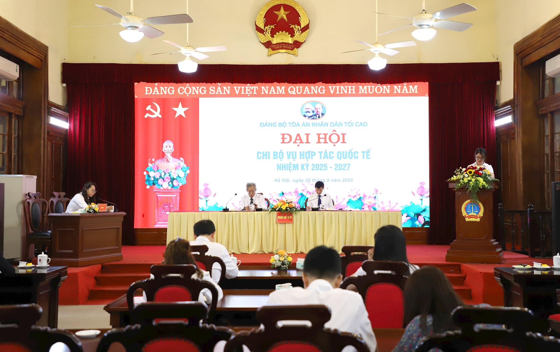 vu-hop-tac-quoc-te-3-.jpg