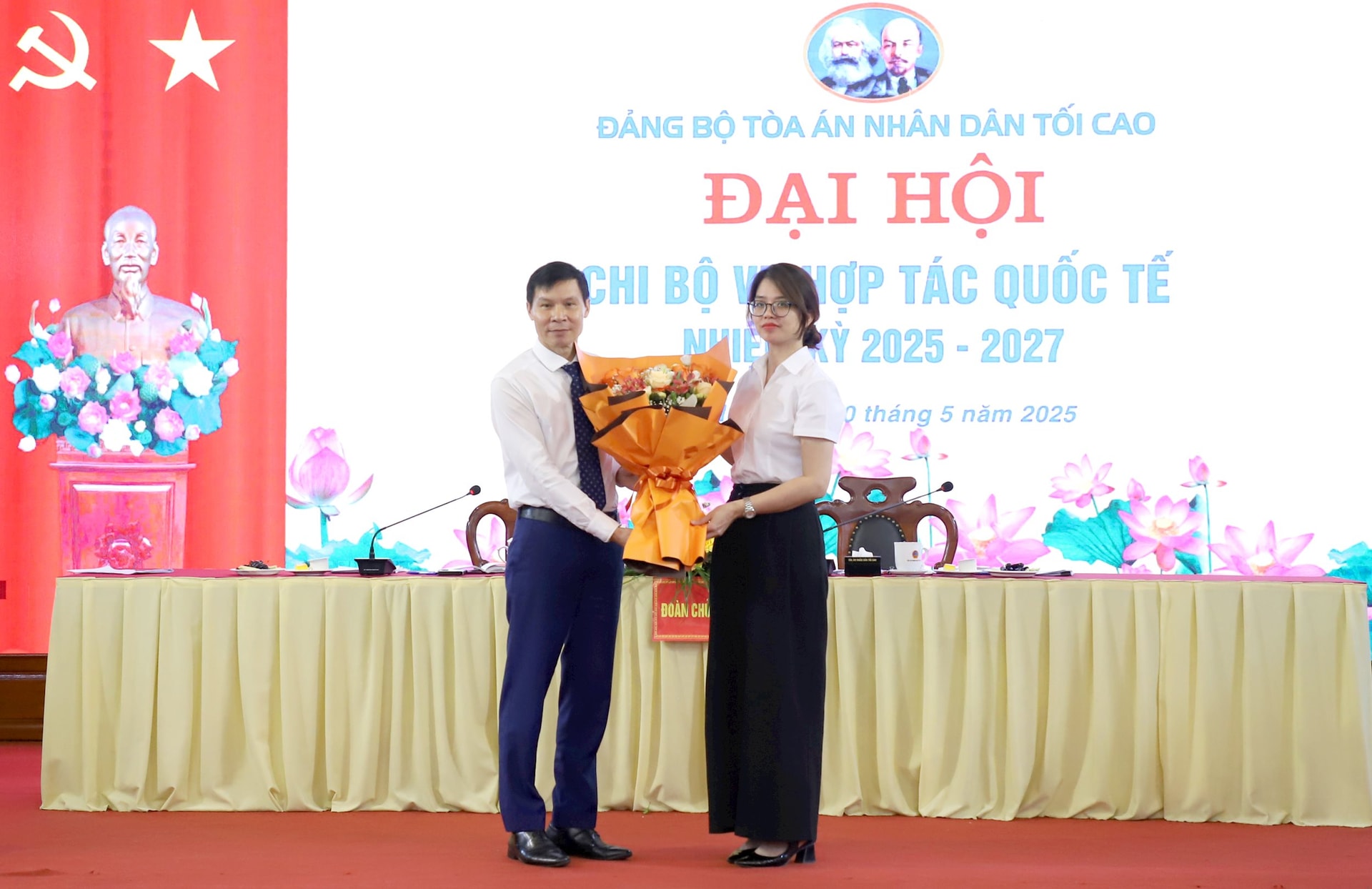 vu-hop-tac-quoc-te-4-.jpg