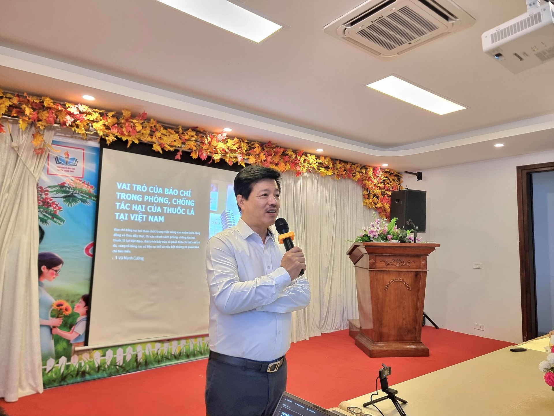 thuoc-la-the-he-moi2.jpg