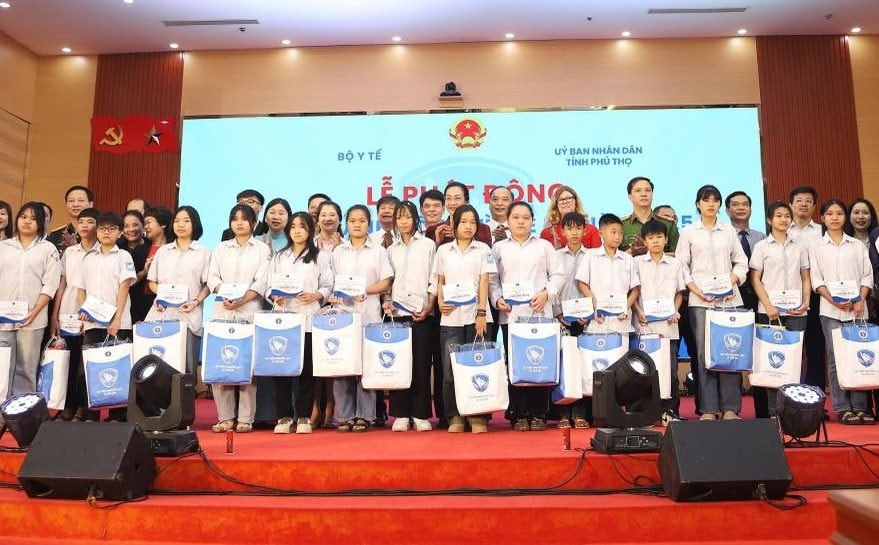 vi-mot-tuong-lai-tot-dep-hon-cho-tre-em-viet-nam-2-.jpg