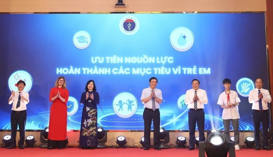 vi-mot-tuong-lai-tot-dep-hon-cho-tre-em-viet-nam-3-.jpg