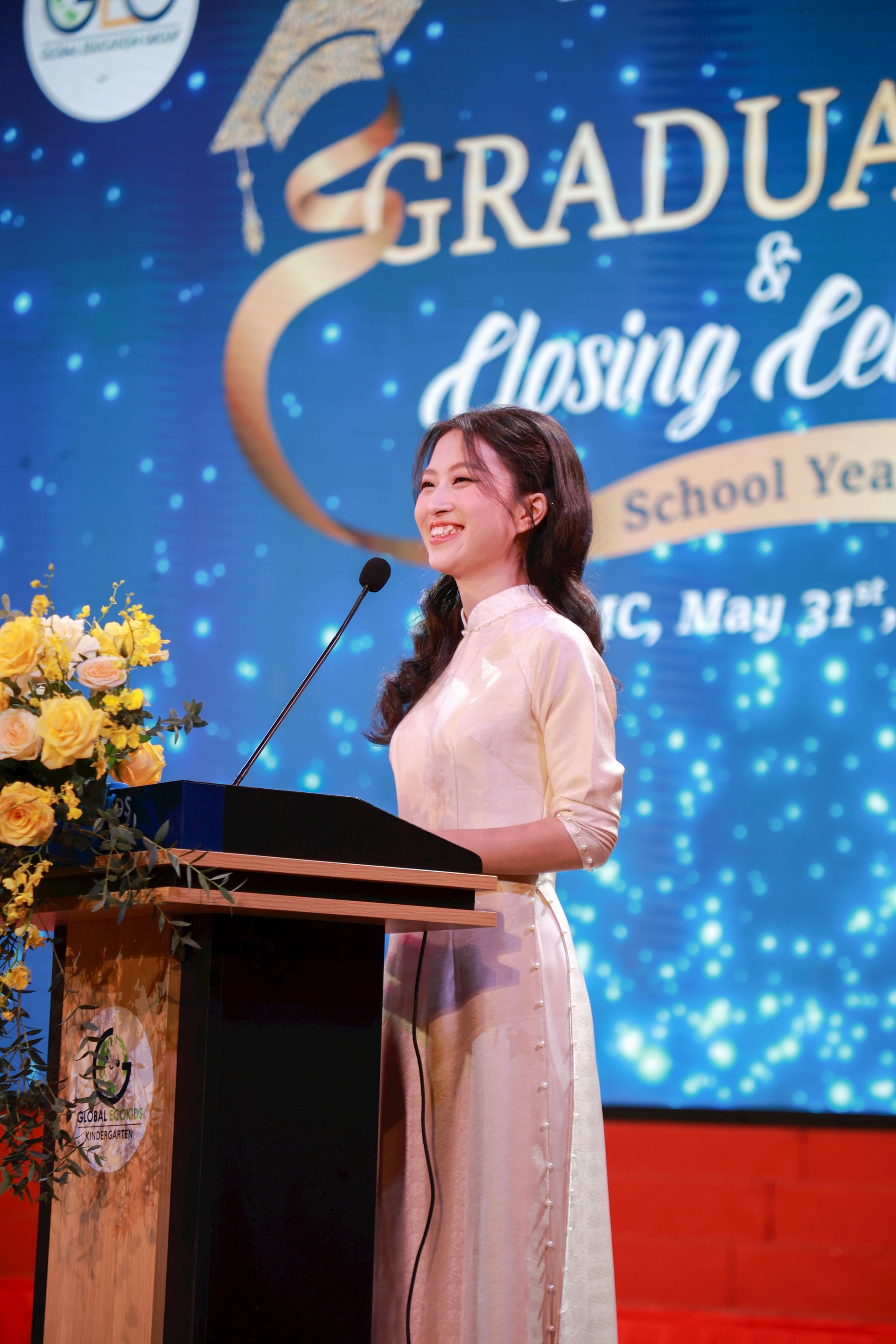 h6.co-nguyen-thi-phong-nha_quyen-tong-hieu-truong-he-thong-mam-non-quoc-te-global-ecokids_phat-bieu-tai-su-kien.jpg