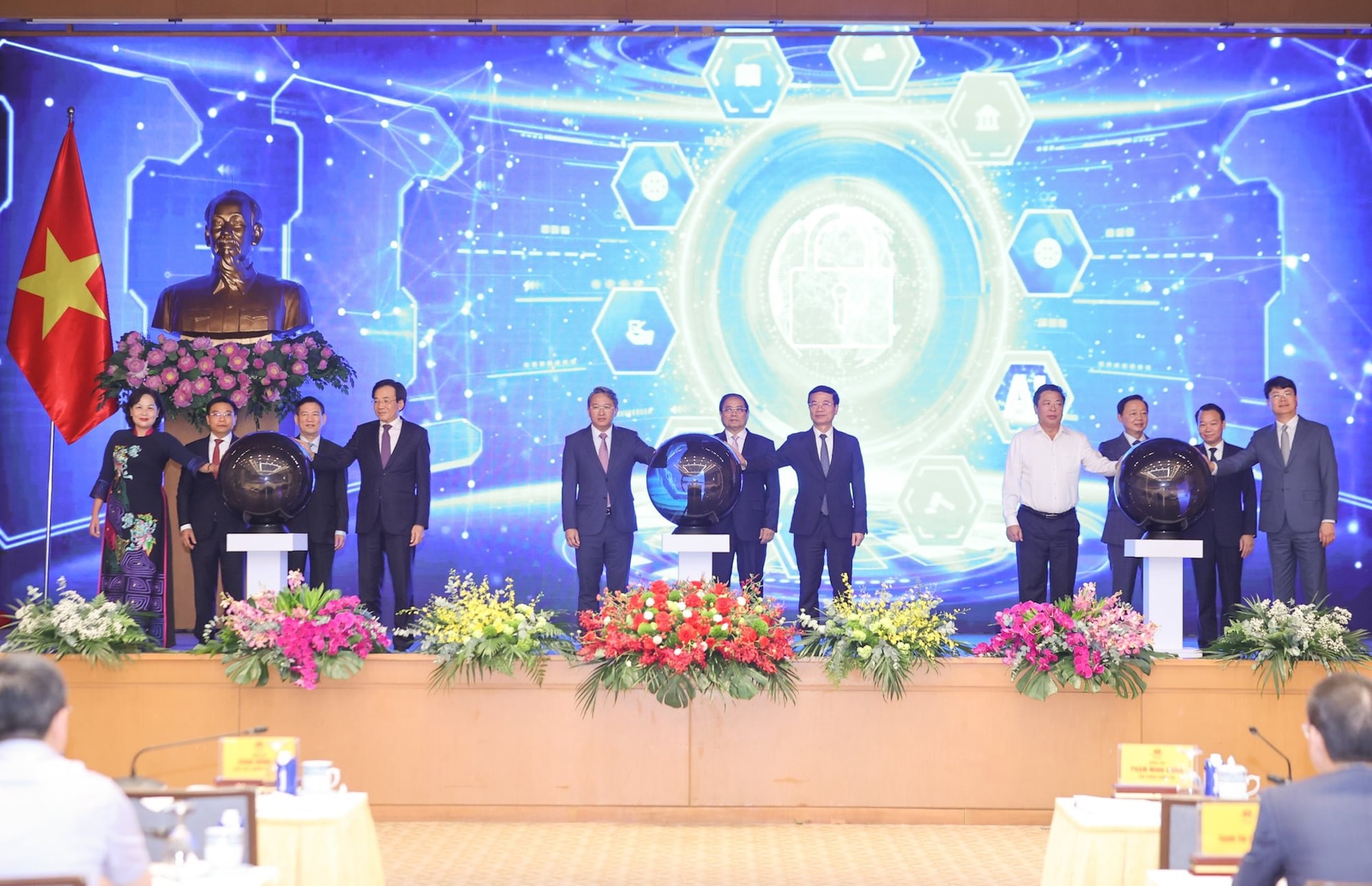khai-truong-cong-phap-luat-quoc-gia.jpg