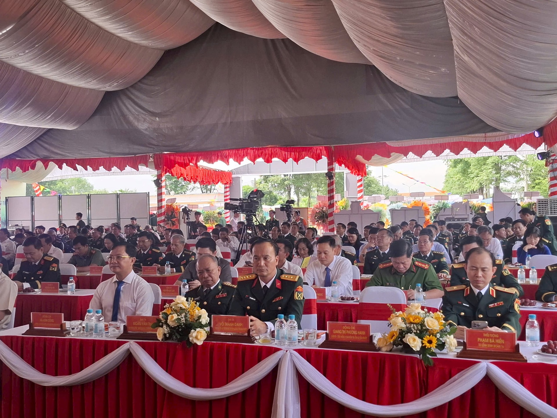 anh-1(2).jpg