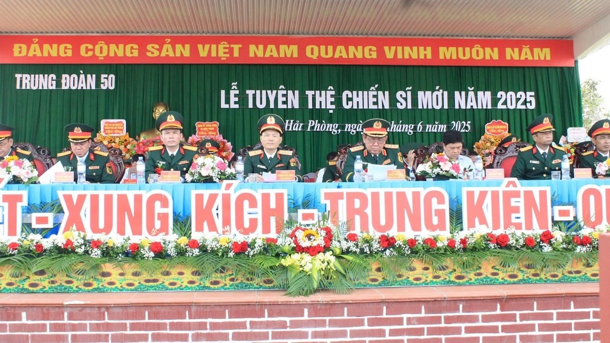 tuyen-the-chien-si-moi.jpg