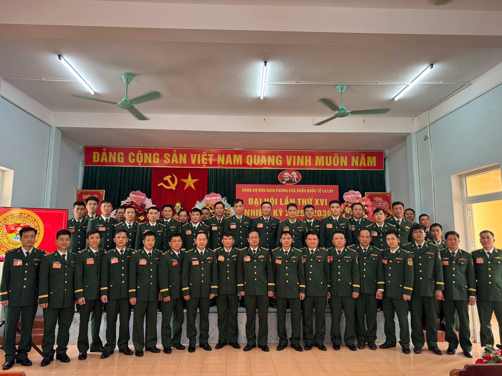 la-lay-dai-hoi-2.jpg